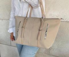 Joli sac à main 20$