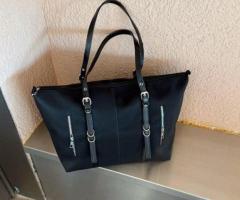 Joli sac à main 20$