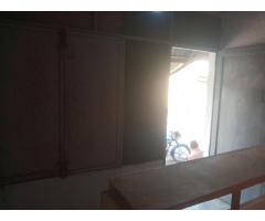 Boutique avec douche 80$ 3+1